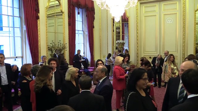 Türk tasarımcıdan Londra Moda Haftası'nda defile - LONDRA