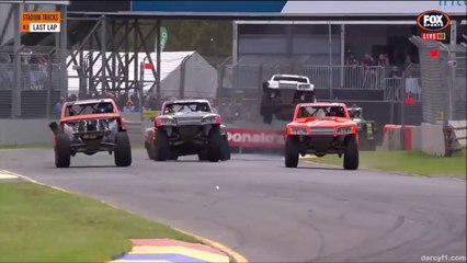 Cette course de supers camions est incroyable