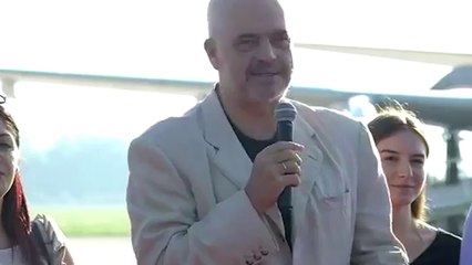 Nis fluturimi I par I Air Albania