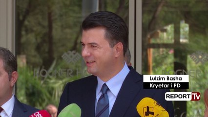 Report Tv - Lulzim Basha nënshkruan marrëveshje me Shpëtim Idrizin
