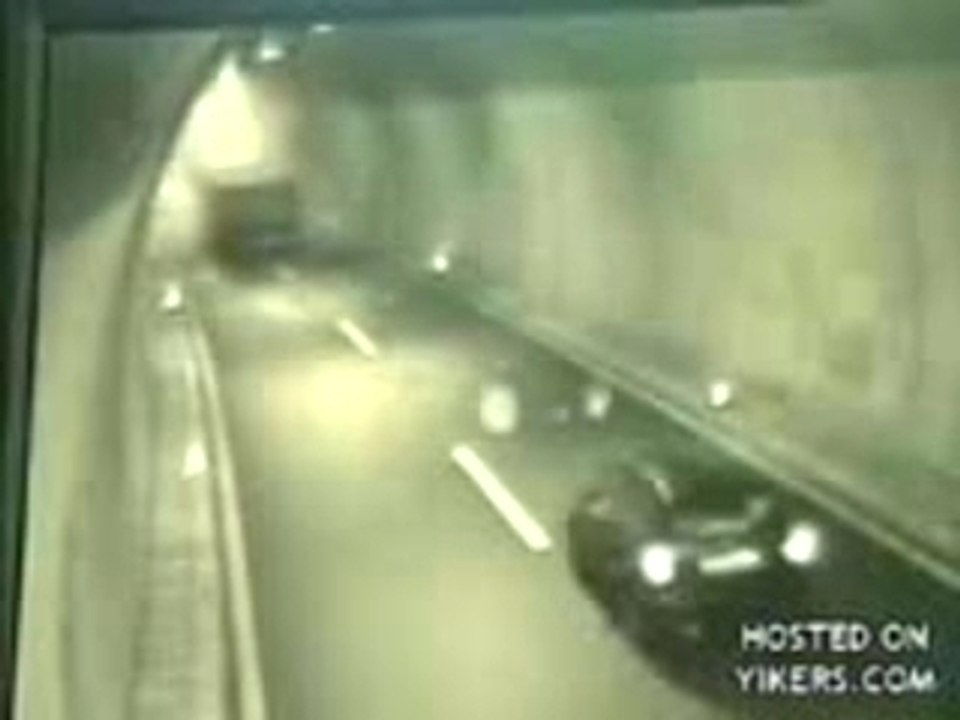 Choc_crash_tunnel