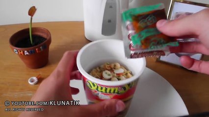 KLUNA EATING REAL FOOD (NOODLES)!! Kluna Tik  ASMR eating sounds COMER LOS TALLARINES SIN COCER