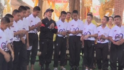 Los niños tailandeses recatados de la cueva ya tienen "un vida normal"