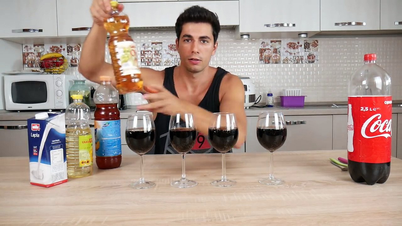 COCA COLA vs ALCOOL, LAPTE, ULEI și OȚET - Ce reacție are ?