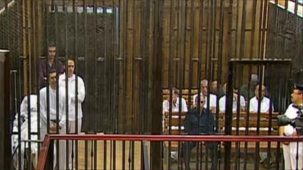 "أوراق البورصة" تعيد علاء وجمال مبارك إلى السجن