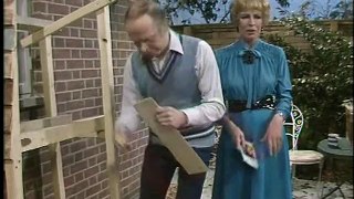 George and Mildred The complete series S05E06 - Fishy Business