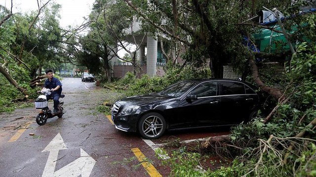Tote und Verletzte: Mangkhut wütet in China