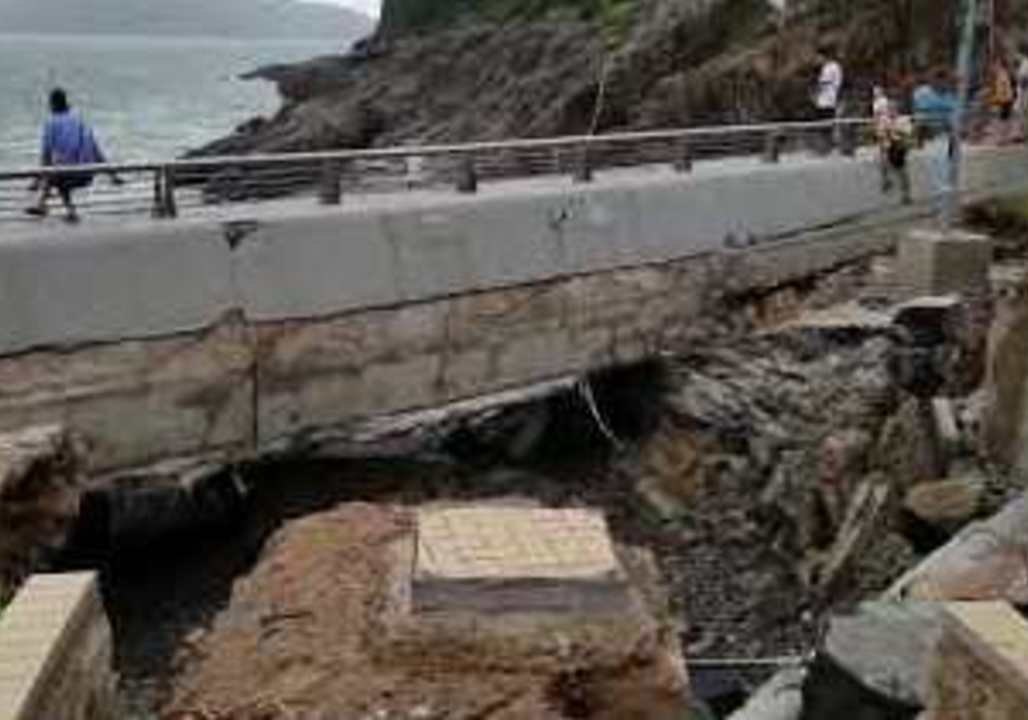 Hong Kong Residents Assess Damage After Typhoon Mangkhut