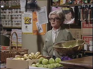 To The Manor Born - S02E04 - Remnant of a Garden Flower