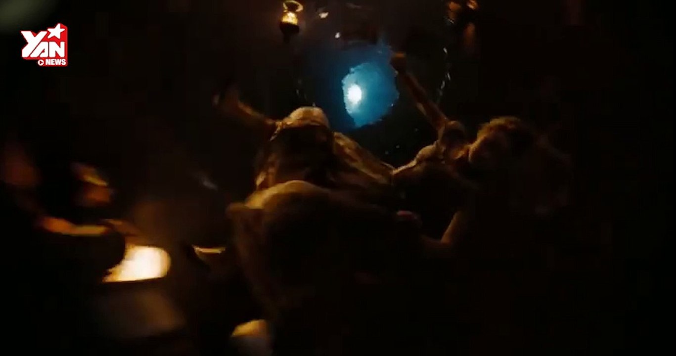 Alice lạc vào xứ sở thần tiên - Không hoàn toàn trong sáng như chúng ta nghĩ