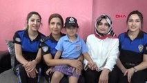 Adana Polisler, Şehit Kızını Okulun İlk Gününde Yalnız Bırakmadı