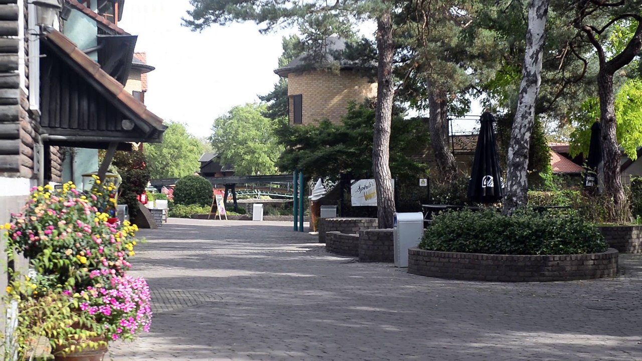 Le parc d’attractions Bobbejaanland a été fermé dimanche après la découverte d’un sac suspect