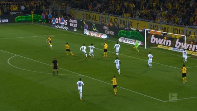 لقطة: الدوري الألماني: وولف يمنح دورتموند الأسبقيّة أمام فريقه السابق آينتراخت فرانكفورت