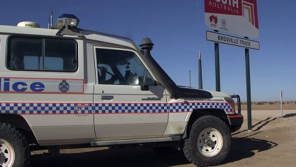 Dans un immense désert, le flic le plus seul d'Australie