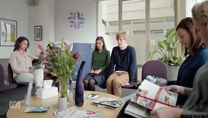 Please Like Me S03 E06 Pancakes with Faces