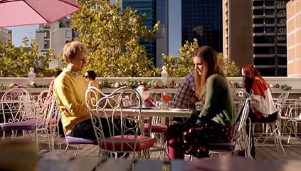 Please Like Me S01 E01 Rhubarb and Custard