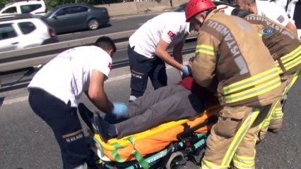 Kaza sonrası araç içinde sıkışan sürücüyü itfaiye kurtardı