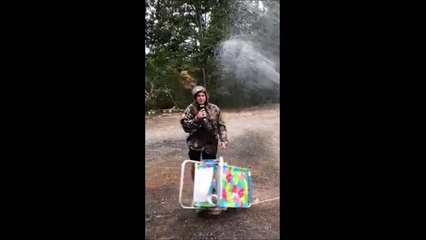 Un journaliste face à l'ouragan Florence (Parodie)