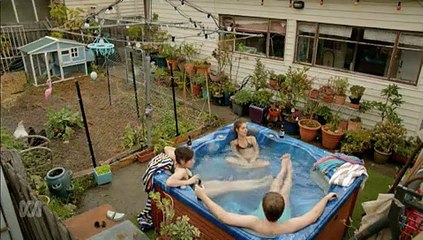 Please Like Me S03 E09 Champagne