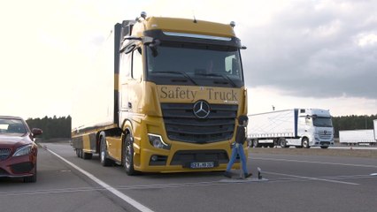 Mercedes-Benz Actros Driving Experience 2018 - Active Break Assist