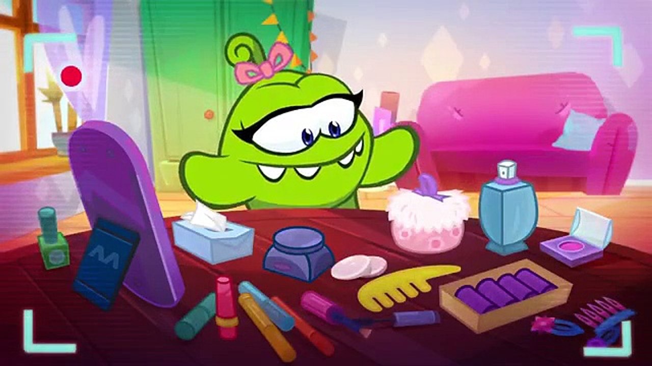 Om Nom Stories - Video Blog - Makeup Tutorial