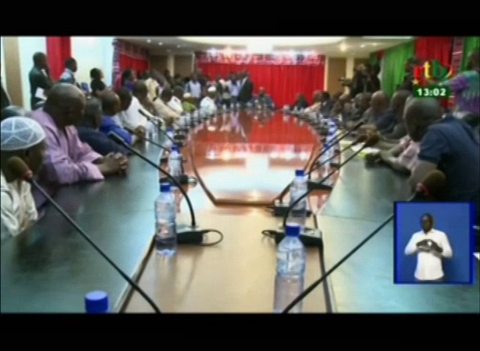 RTB/Crise des transporteurs - L’Union des Chauffeurs Routiers du Burkina et l’OTRAF signent un procès verbal de conciliation sous la houlette du Haut Conseil du Dialogue Social