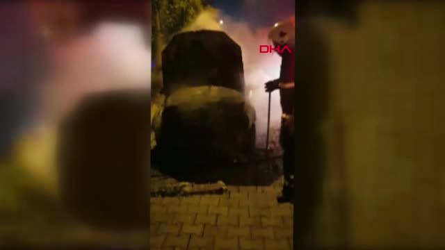 Adıyaman Besni'de Otomobil Kundaklandı Hd