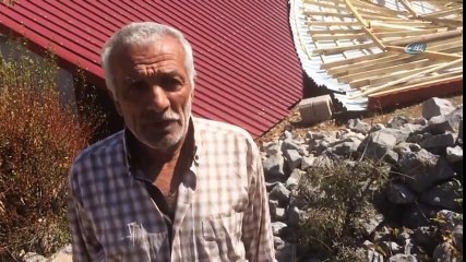 Antalya'da Hortum Evin Çatısını Uçurdu