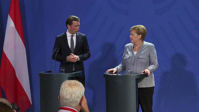 Kurz e Merkel d'accordo sui migranti