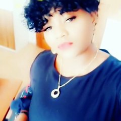 Demonstration de beauté de Fama Thioune