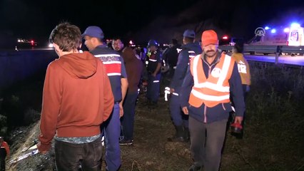 Yolcu otobüsü devrildi: 25 yaralı(2) - AFYONKARAHİSAR