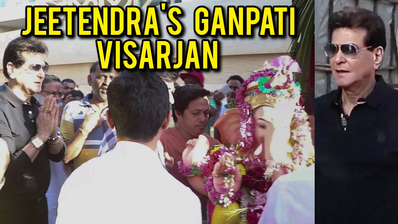 Jeetendra And Tusshar Kapoor Ganpati Visarjan | Ganesh Chaturthi 2018