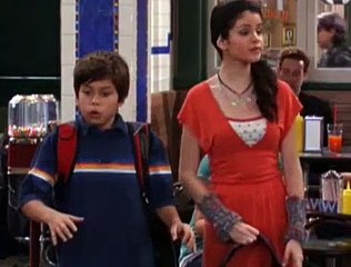Wizards Of Waverly Place - S01E10 - Pop Me And We Both Go Down