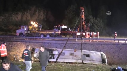 Afyonkarahisar'da Yolcu Otobüsü Devrildi: 7 Ölü, 28 Yaralı (3)