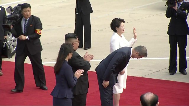 [남북정상회담 현장영상] 아버지 뛰어넘은 최고 영접...문재인 대통령, 90도 감사 인사 / YTN