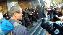 Ukrainian police clash with ultranationalists in Kiev