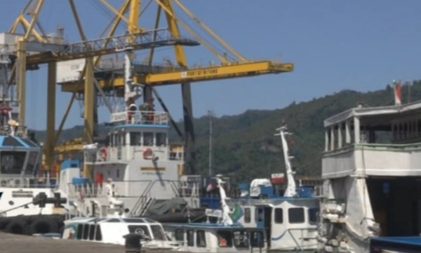 Neraca Dagang Agustus Defisit Lagi