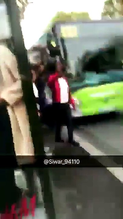 la gifle dun chauffeur de bus à un collégien