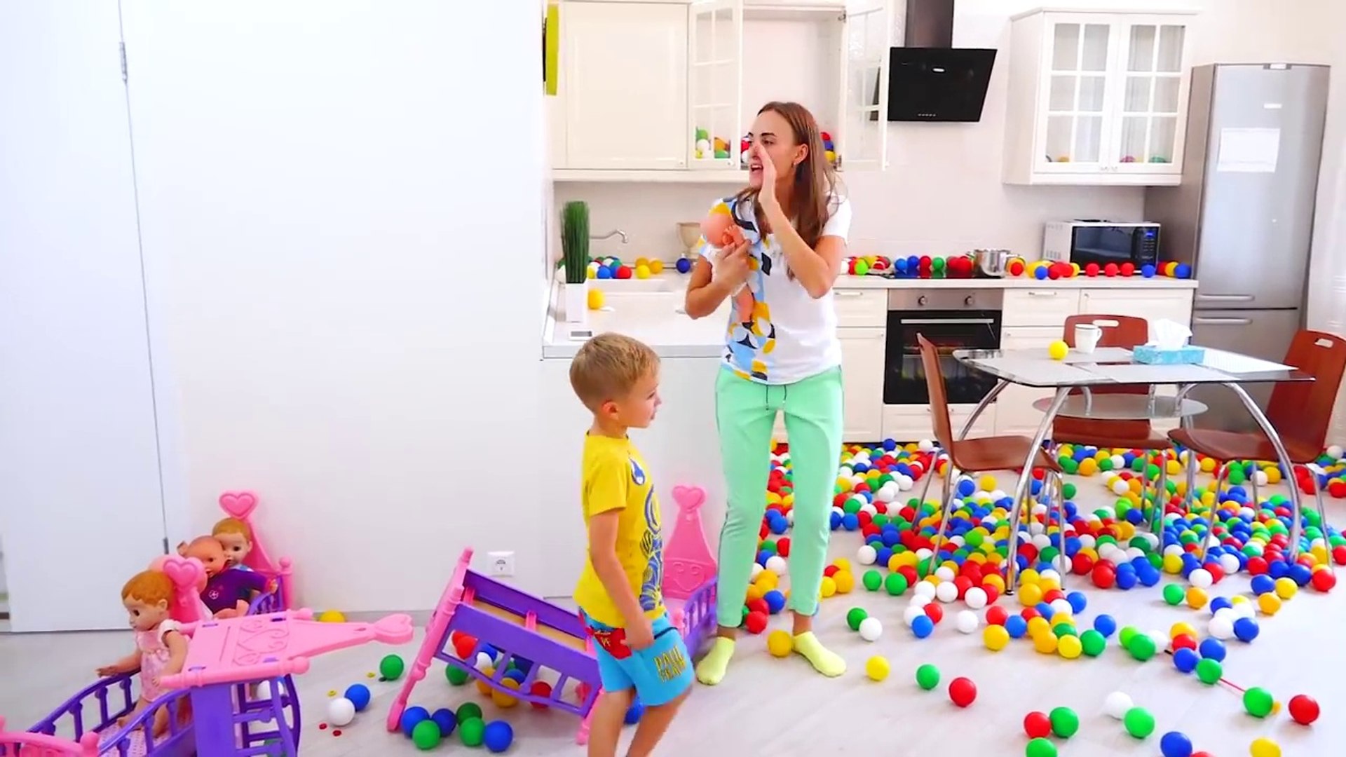 Vlad and Niki playing with Toy Blocks 