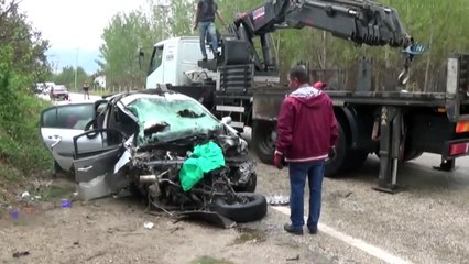 Otomobil Beton Pompasına Çarptı: 1 Kişi Hayatını Kaybetti