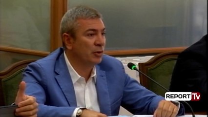 “Çohuni ju thashë, karagjoza", Erjon Braçe s’formon dot kuorumin, fyen kolegët Kushi e Bushati