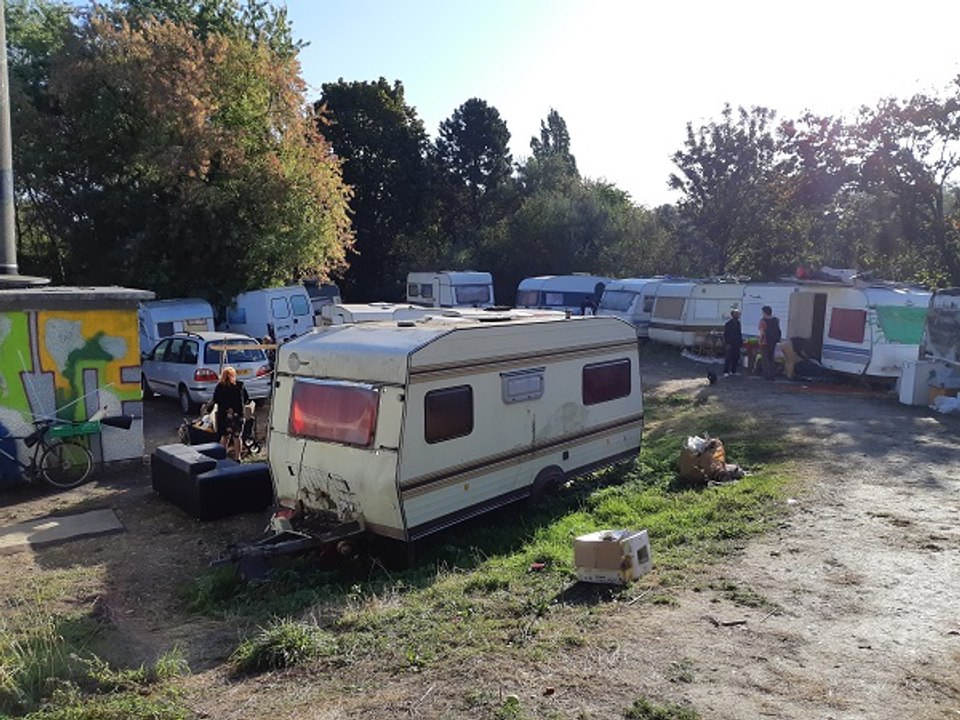 Les familles Roms sont de retour sur le bidonville de Pont Royal à Lille