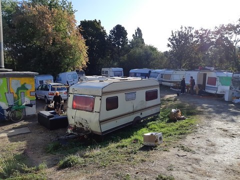 Les familles Roms sont de retour sur le bidonville de Pont Royal à Lille