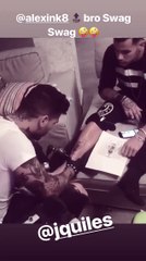 Theo Hernández se tatúa la Champions League en la pierna