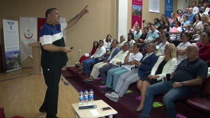 Doktorlara gülümseme eğitimi