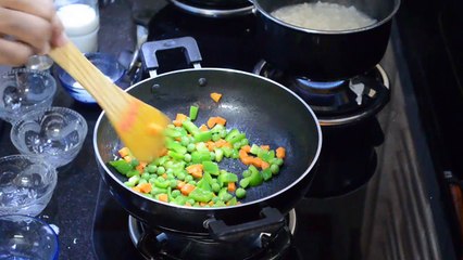 Pasta in White Sauce - White Sauce Pasta Recipe in Hindi - व्हाइट सॉस पास्ता