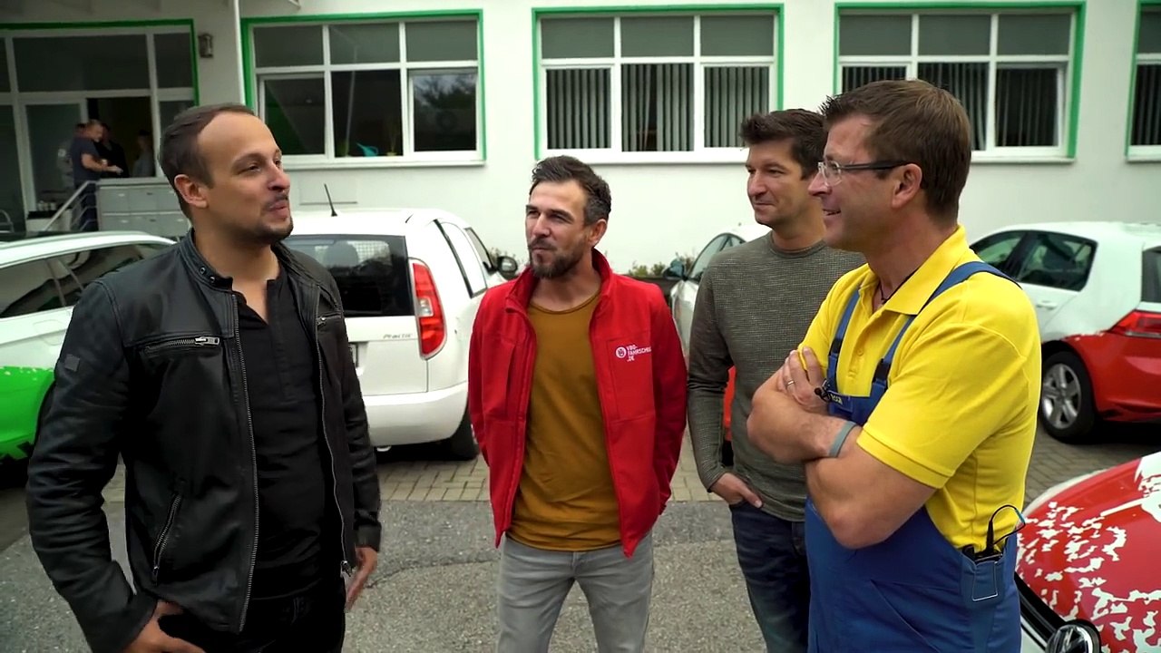 Holger in der FAHRSCHULE | Würde der Autodoktor nochmal die Führerschein-Prüfung bestehen? =)