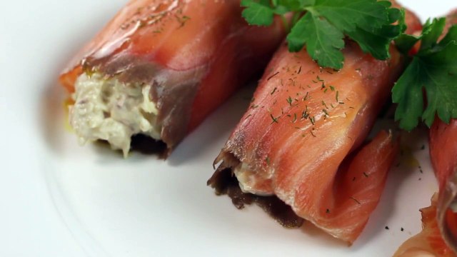 Cómo hacer rollitos de salmón