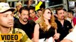 Salman Khan and Iulia Vantur Mobbed By Fans In Jaipur