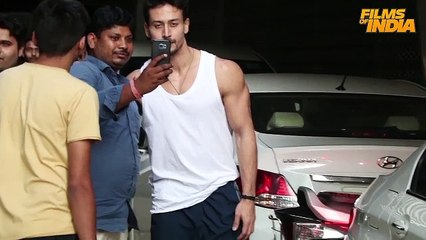 Tiger Shroff at his dance class in Andheri - SPOTTED